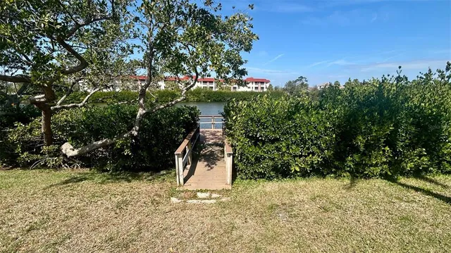 $138,000 | 4570 Overlook Drive Northeast, Unit 180, St. Petersburg, FL 33703