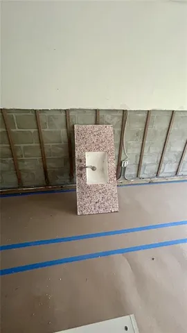 $138,000 | 4570 Overlook Drive Northeast, Unit 180, St. Petersburg, FL 33703