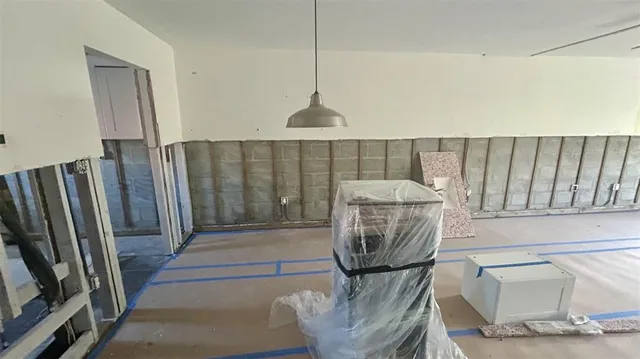 $138,000 | 4570 Overlook Drive Northeast, Unit 180, St. Petersburg, FL 33703