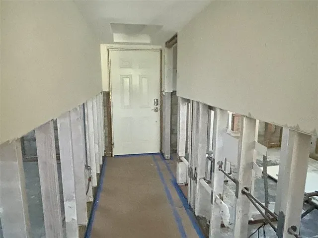 $138,000 | 4570 Overlook Drive Northeast, Unit 180, St. Petersburg, FL 33703