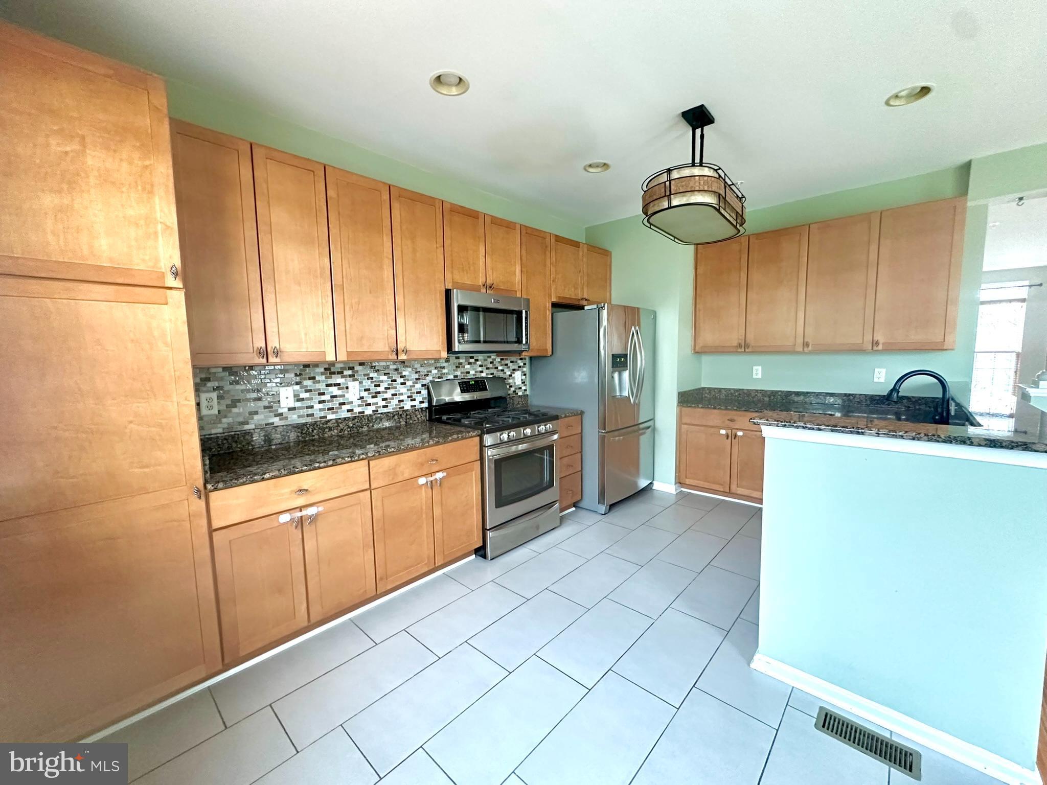 8405 Charmed Days Laurel, MD 20723 - Photo 20 of 44 Large Kitchen