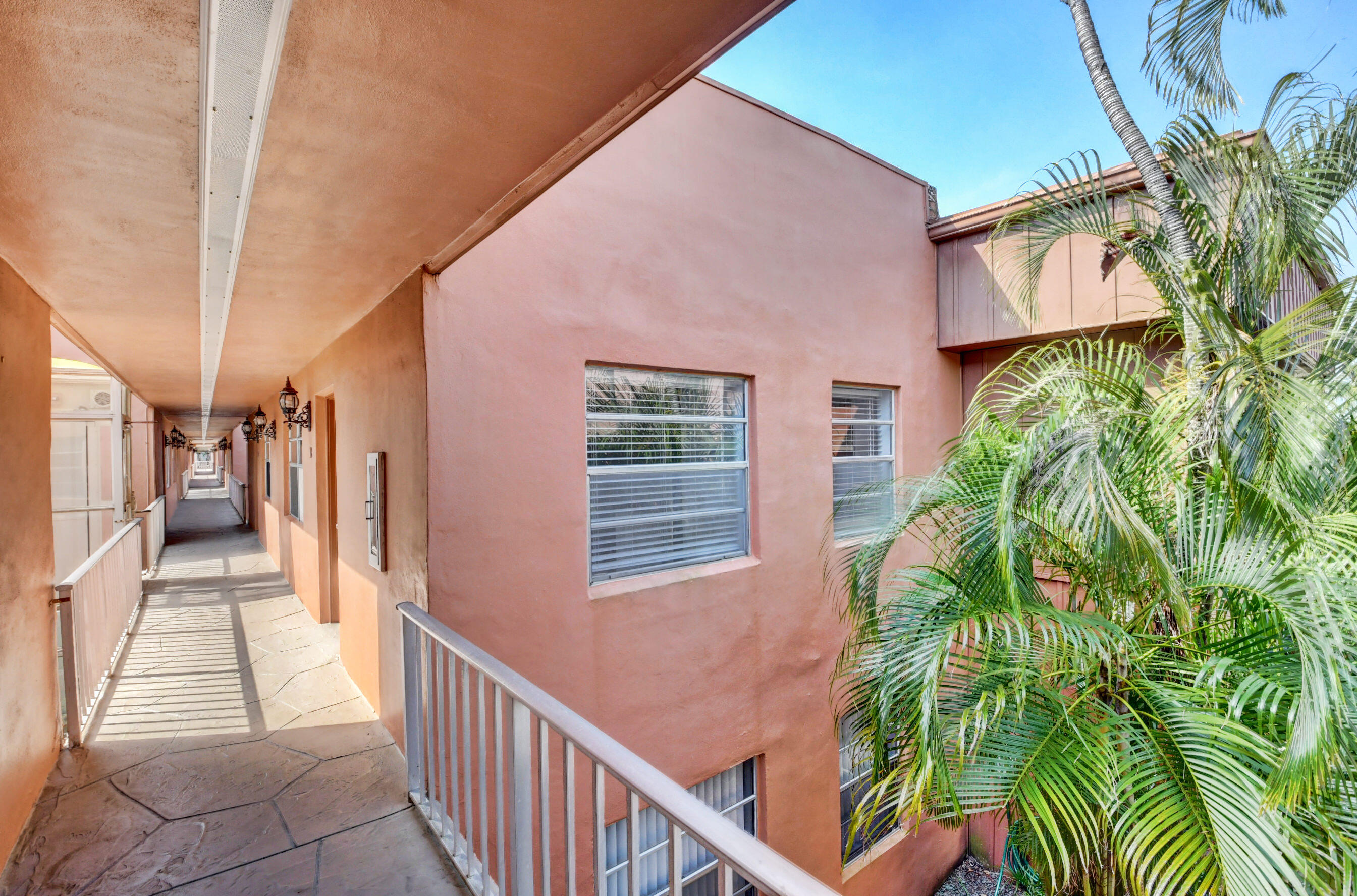 38 Normandy A Delray Beach, FL 33484 - Photo 2 of 32 02_dsc_9293_4_5_6_7