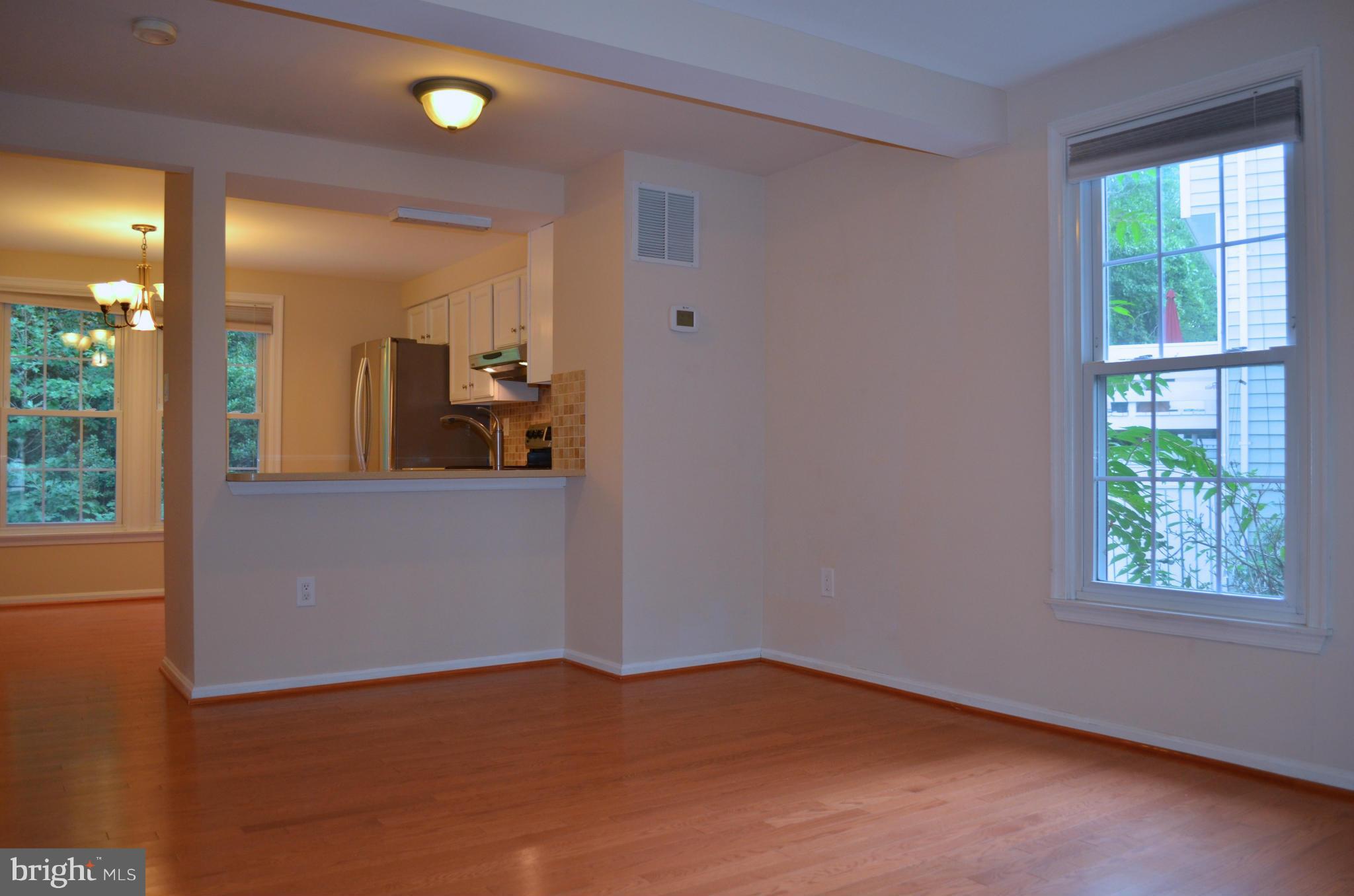 1651 Fieldthorn Drive Reston, VA 20194 - Photo 2 of 26 Living Room