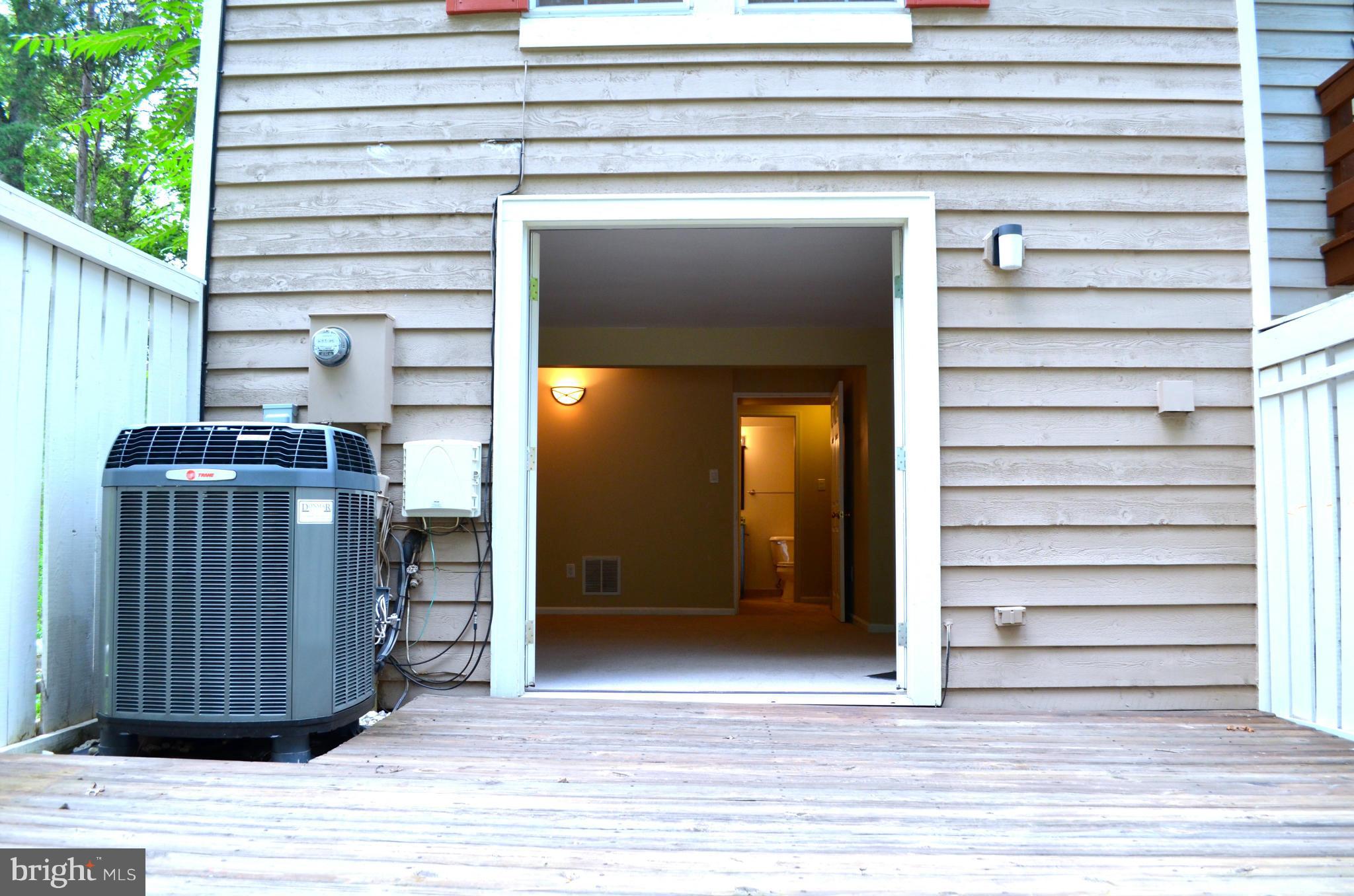 1651 Fieldthorn Drive Reston, VA 20194 - Photo 22 of 26 Exterior (Rear)