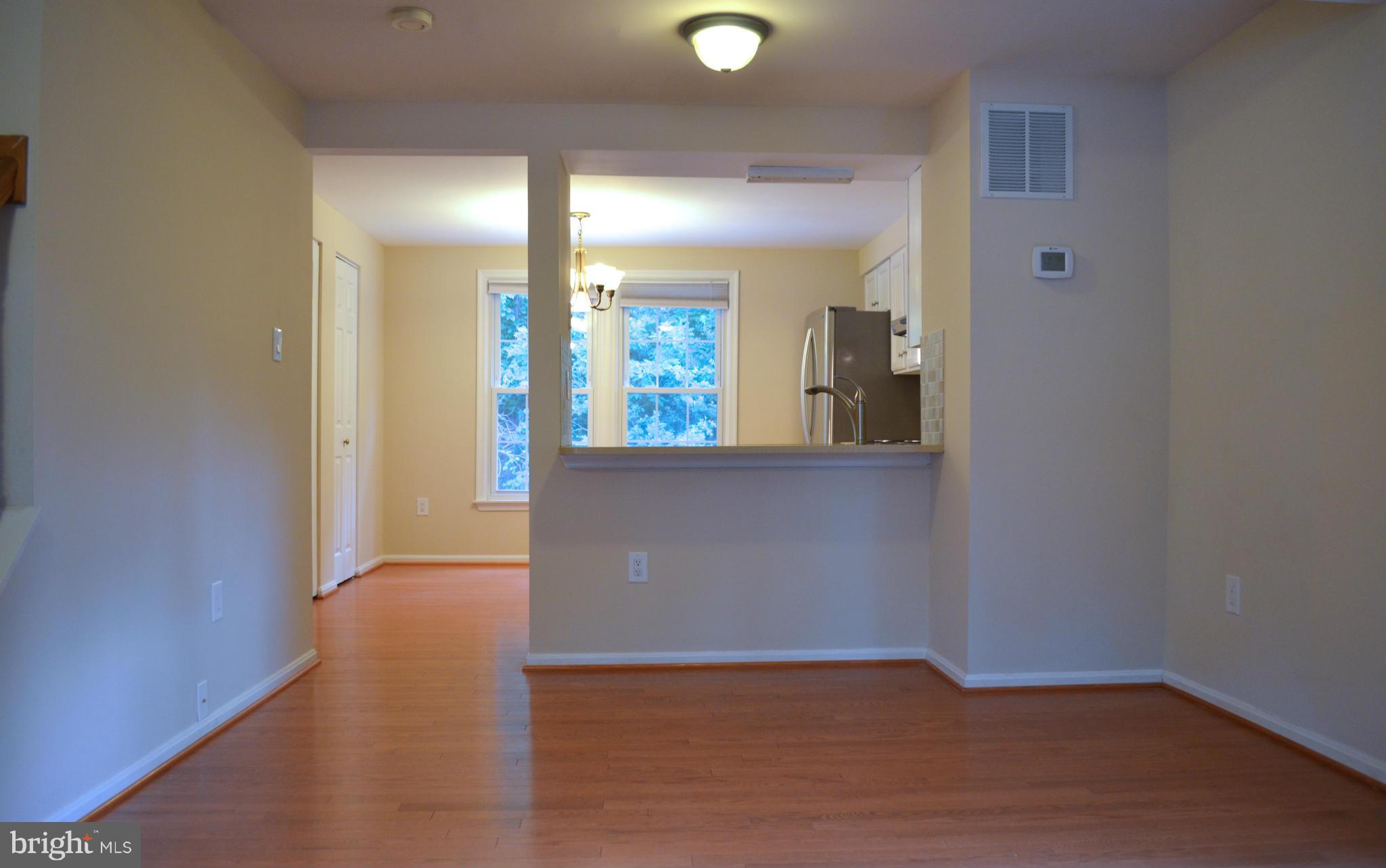 1651 Fieldthorn Drive Reston, VA 20194 - Photo 4 of 26 Living Room