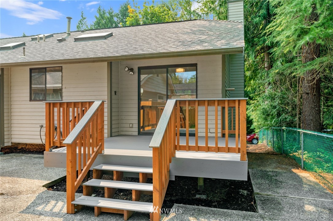 9505 228th Street Southwest Edmonds, WA 98020 - Photo 26 of 32 Gallery Image 26