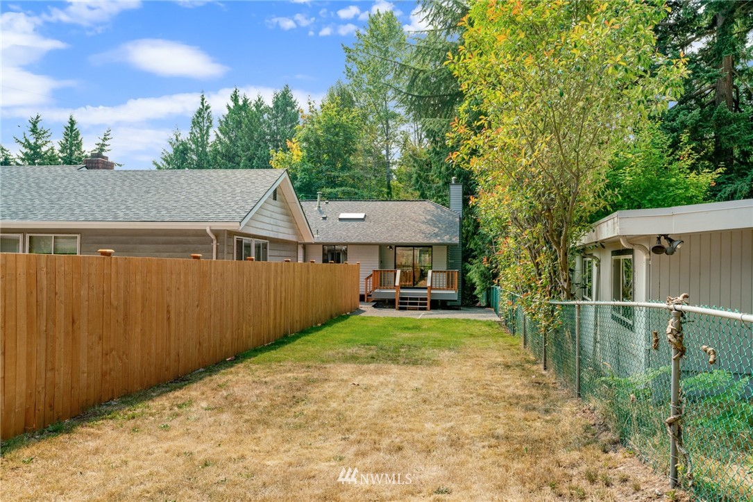 9505 228th Street Southwest Edmonds, WA 98020 - Photo 27 of 32 Gallery Image 27