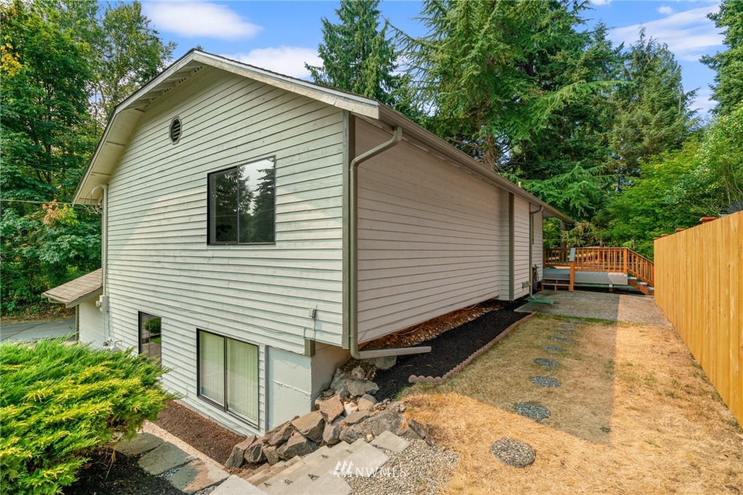 9505 228th Street Southwest Edmonds, WA 98020 - Photo 29 of 32 Gallery Image 29
