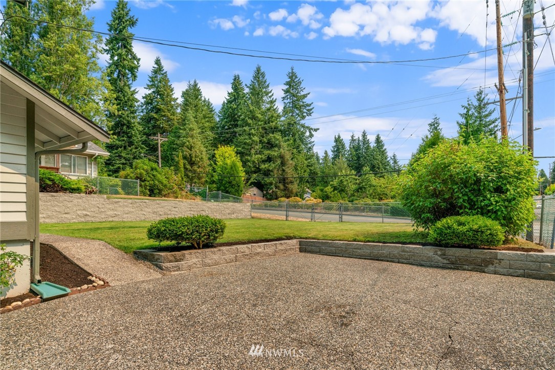 9505 228th Street Southwest Edmonds, WA 98020 - Photo 31 of 32 Gallery Image 31