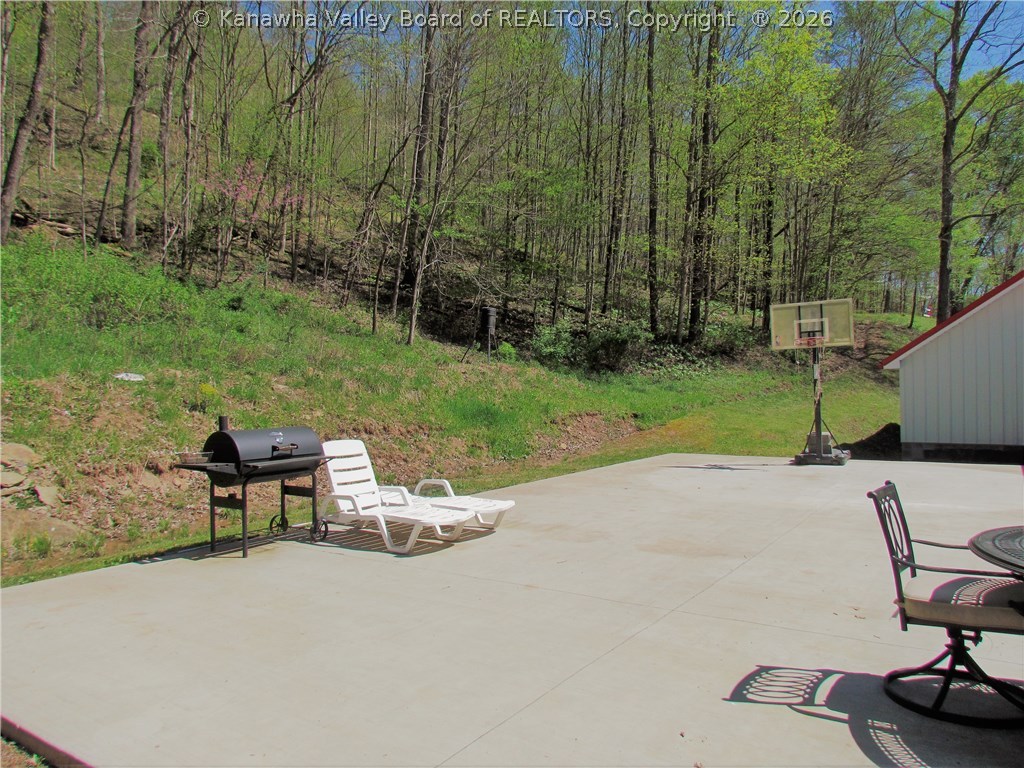 4175 North Grapevine Road Charleston, WV 25320 - Photo 4 of 15 Gallery Image 4