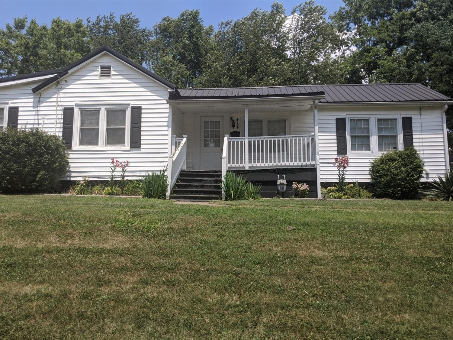 469 Spring Street Mount Sterling, KY 40353 - Photo 2 of 22 Photo 2