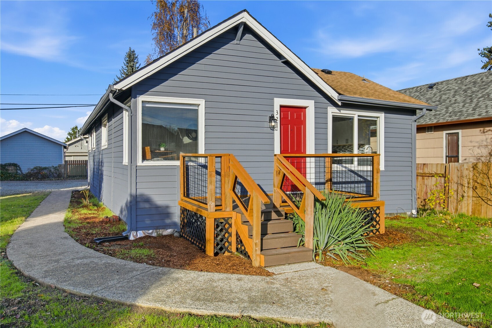 321 3rd Street Northeast Auburn, WA 98002 - Photo 2 of 20