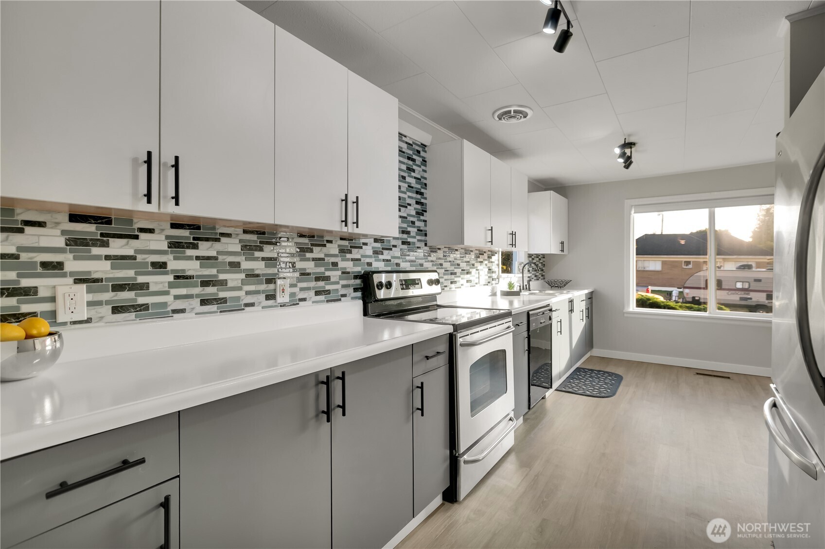 321 3rd Street Northeast Auburn, WA 98002 - Photo 8 of 20