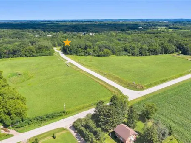 $134,900 | 598 Cross Country Court, Unit 7, Oneida, WI 54155