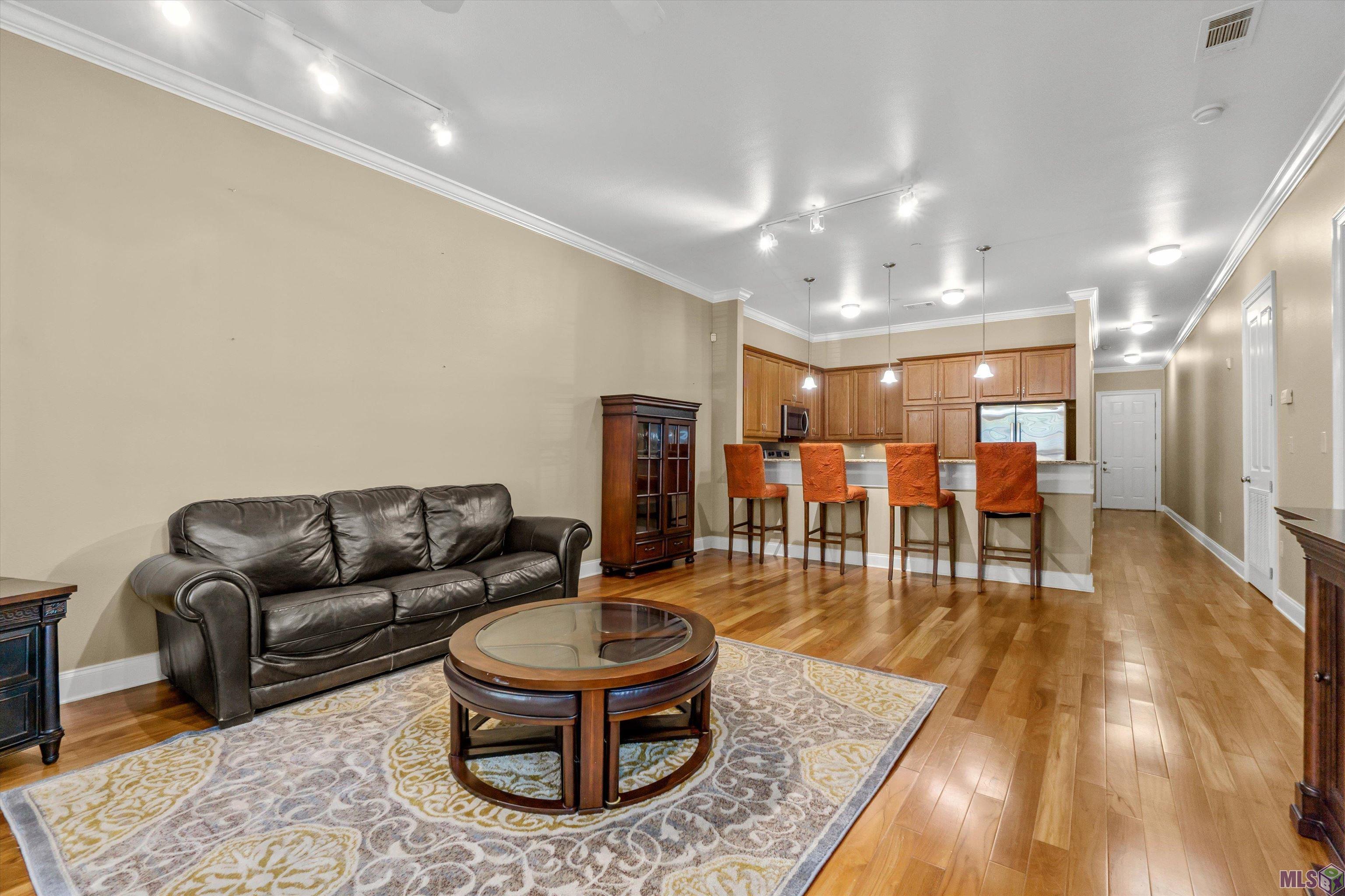 3390 Nicholson Drive, Unit C105 Baton Rouge, LA 70802 - Photo 3 of 14 Gallery Image 3