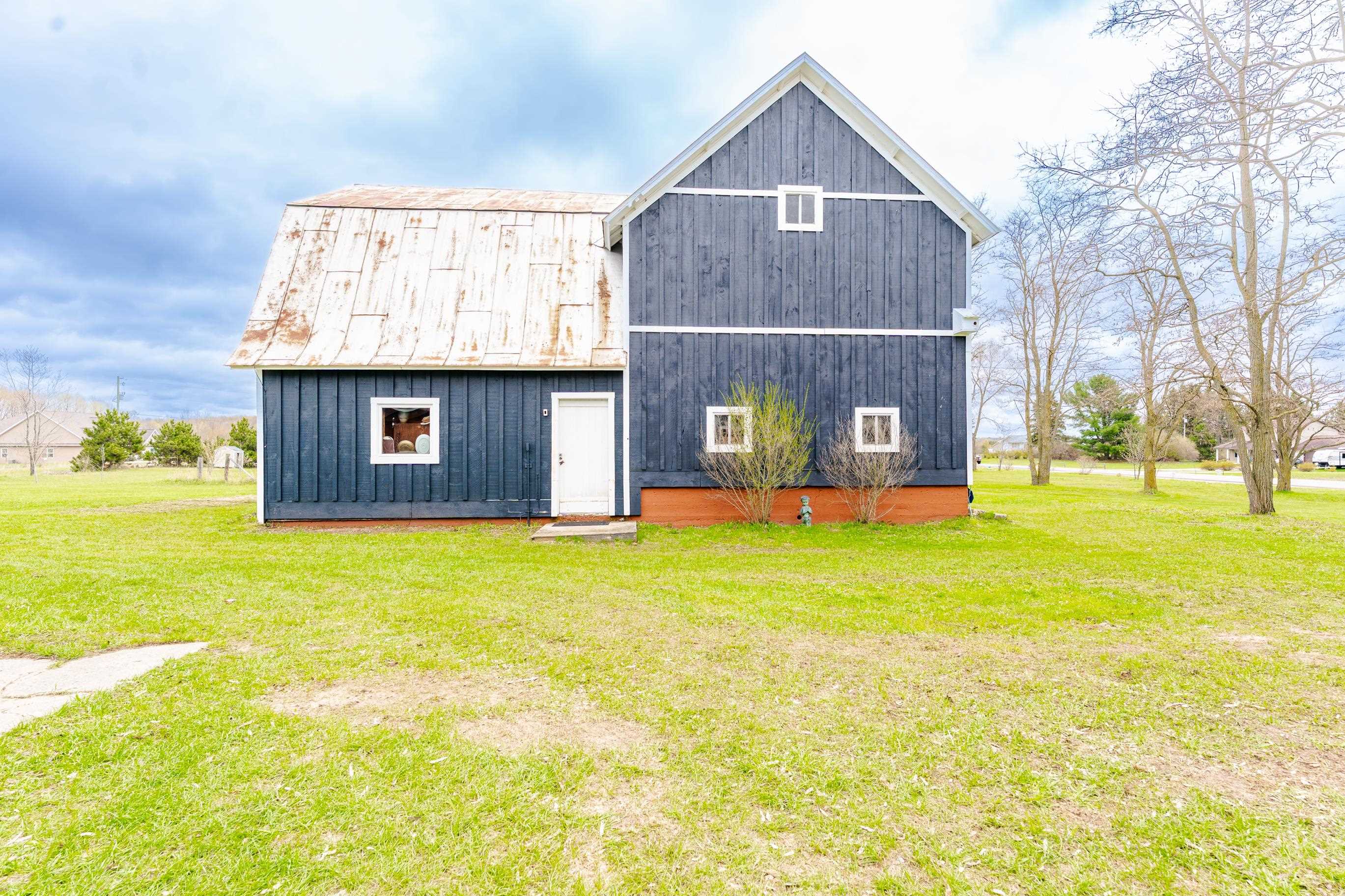 3105 Supply Road Traverse City, MI 49696 - Photo 51 of 70