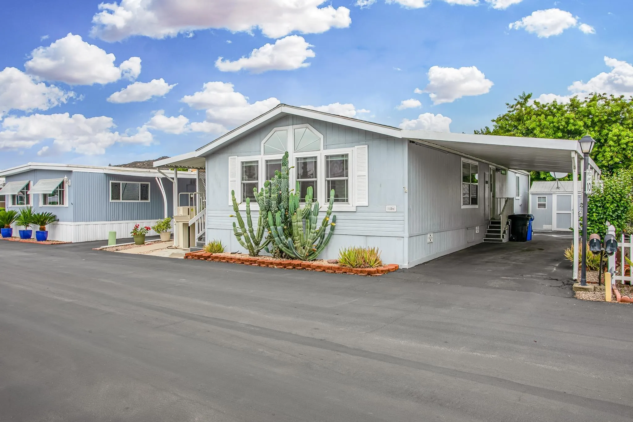 a front view of house with yard
