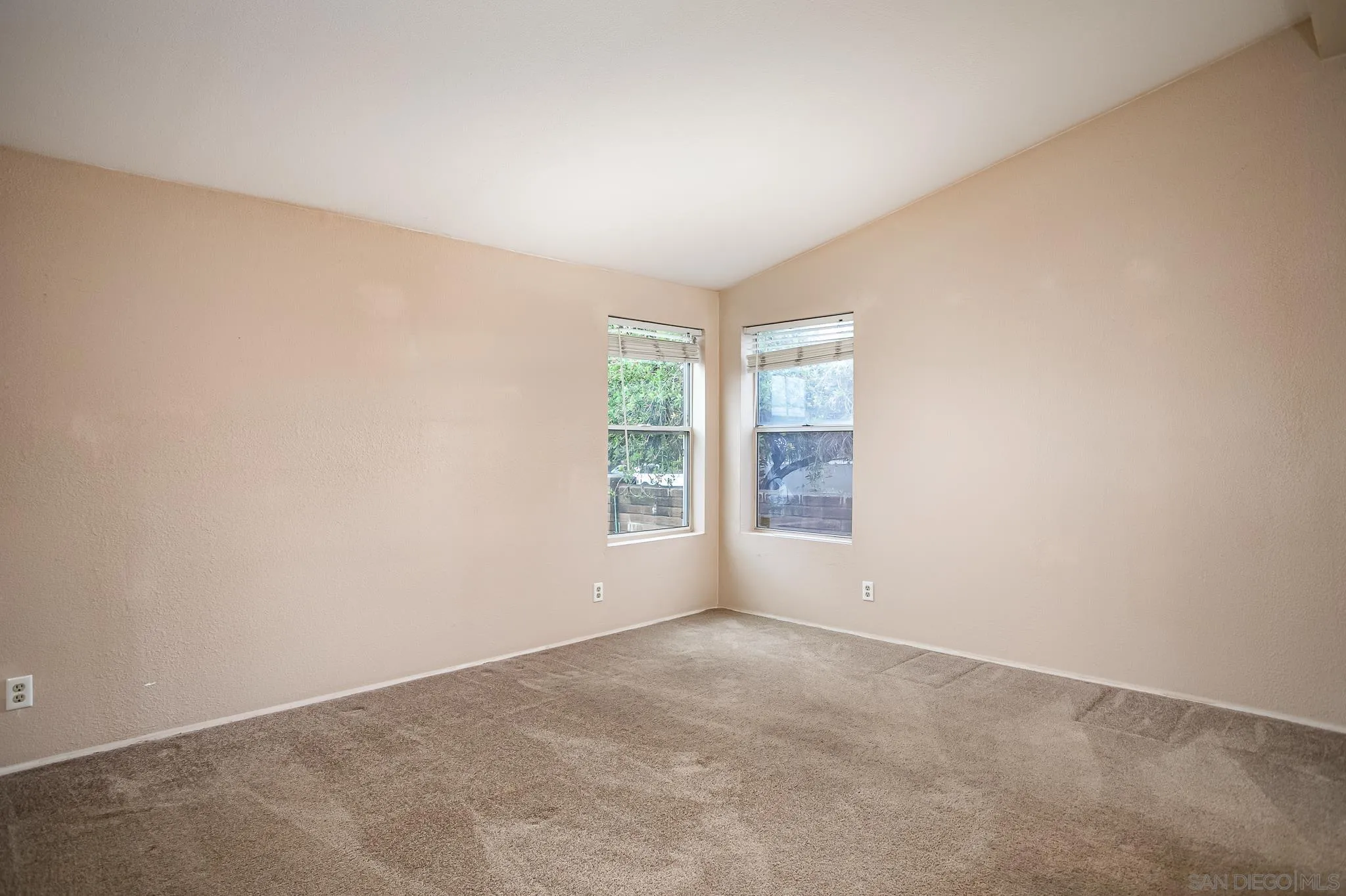 11949 Riverside Drive, Unit SPC 186 Lakeside, CA 92040 - Photo 17 of 40 an empty room with windows