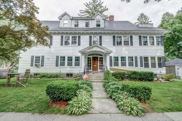 15 Montvale Road Worcester, MA 01609 - Photo 1 of 24 Gallery Image 1