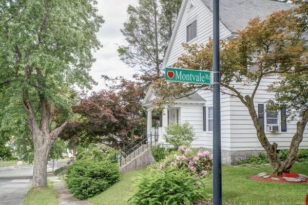 15 Montvale Road Worcester, MA 01609 - Photo 4 of 24 Gallery Image 4