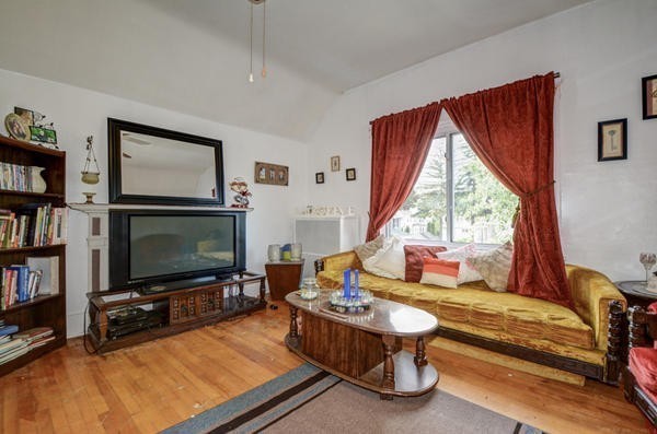 15 Montvale Road Worcester, MA 01609 - Photo 6 of 24 Gallery Image 6