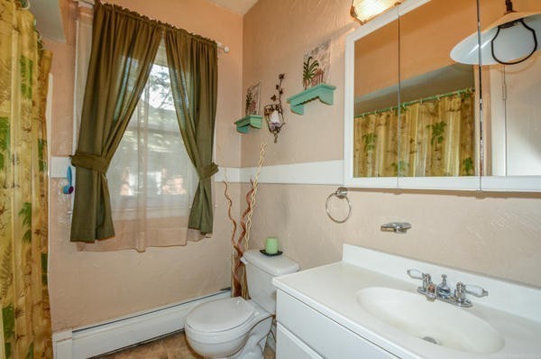 15 Montvale Road Worcester, MA 01609 - Photo 7 of 24 Gallery Image 7
