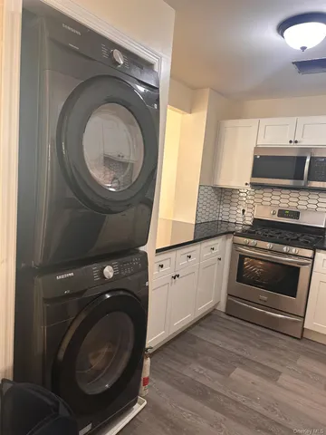 $4,100 | 415 East 160th Street | Melrose