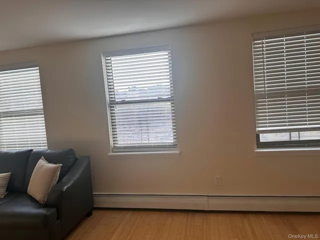 $4,100 | 415 East 160th Street | Melrose