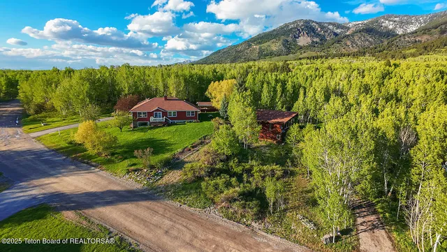 $595,000 | 84 Cottonwood Lane, Star Valley Ranch, WY 83127