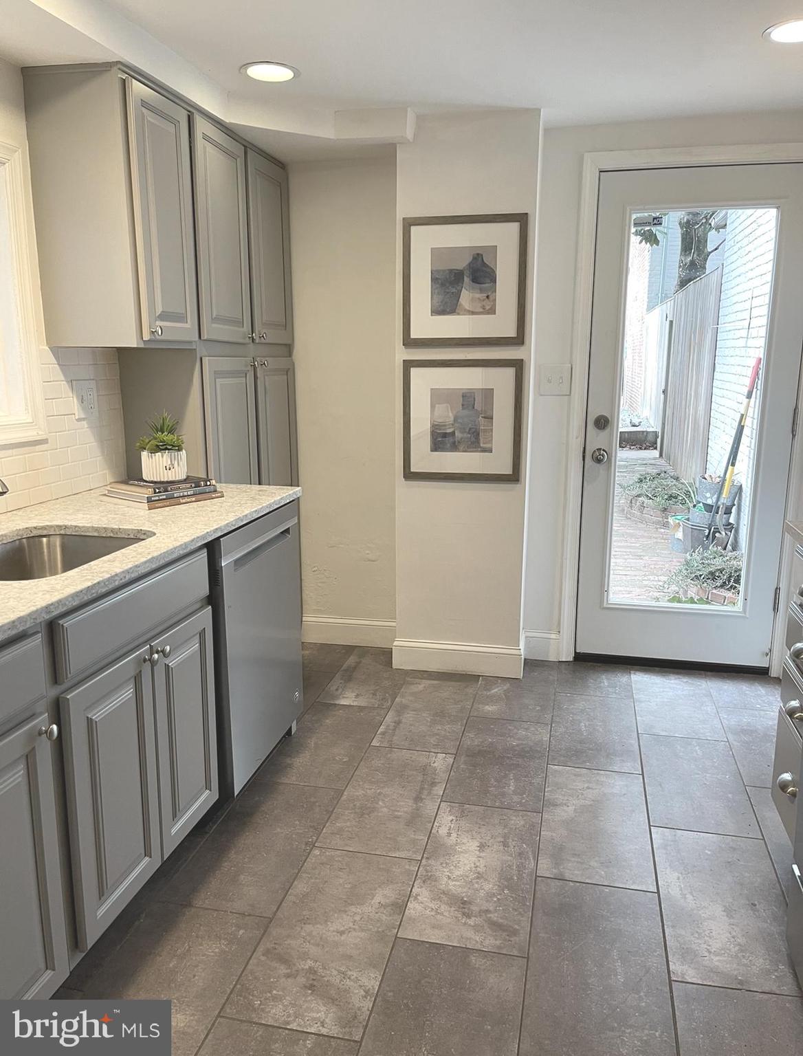 211 3rd Street Southeast Washington, DC 20003 - Photo 6 of 10