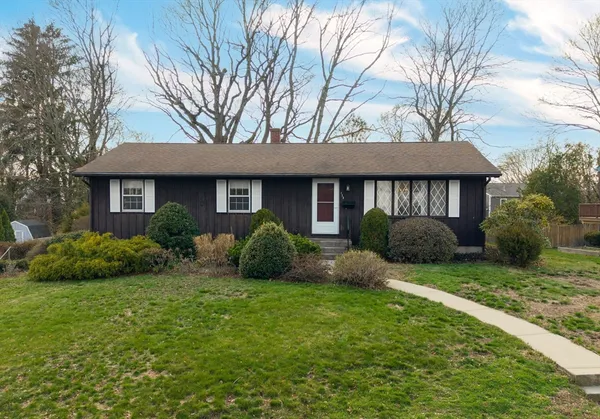 $499,900 | 172 Brook Street, Somerset, MA 02726