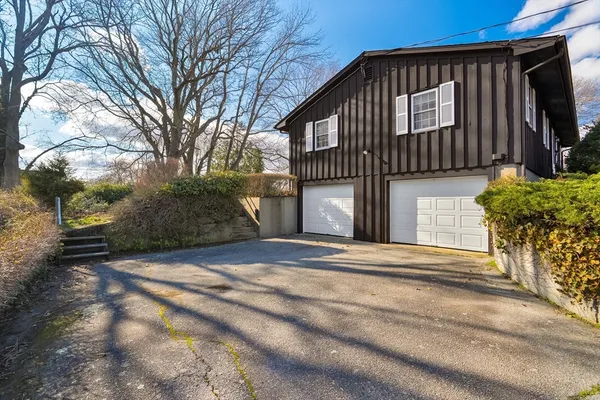 $499,900 | 172 Brook Street, Somerset, MA 02726