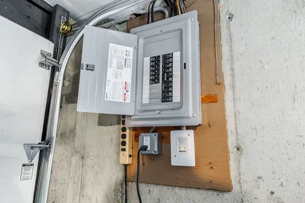 $499,900 | 172 Brook Street, Somerset, MA 02726