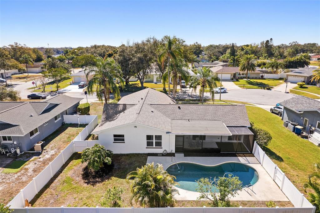 2972 Compton Court Clearwater, FL 33761 - Photo 3 of 37