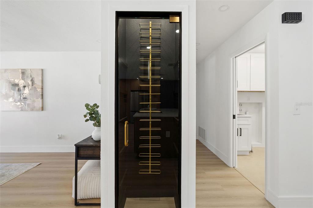 2972 Compton Court Clearwater, FL 33761 - Photo 10 of 37