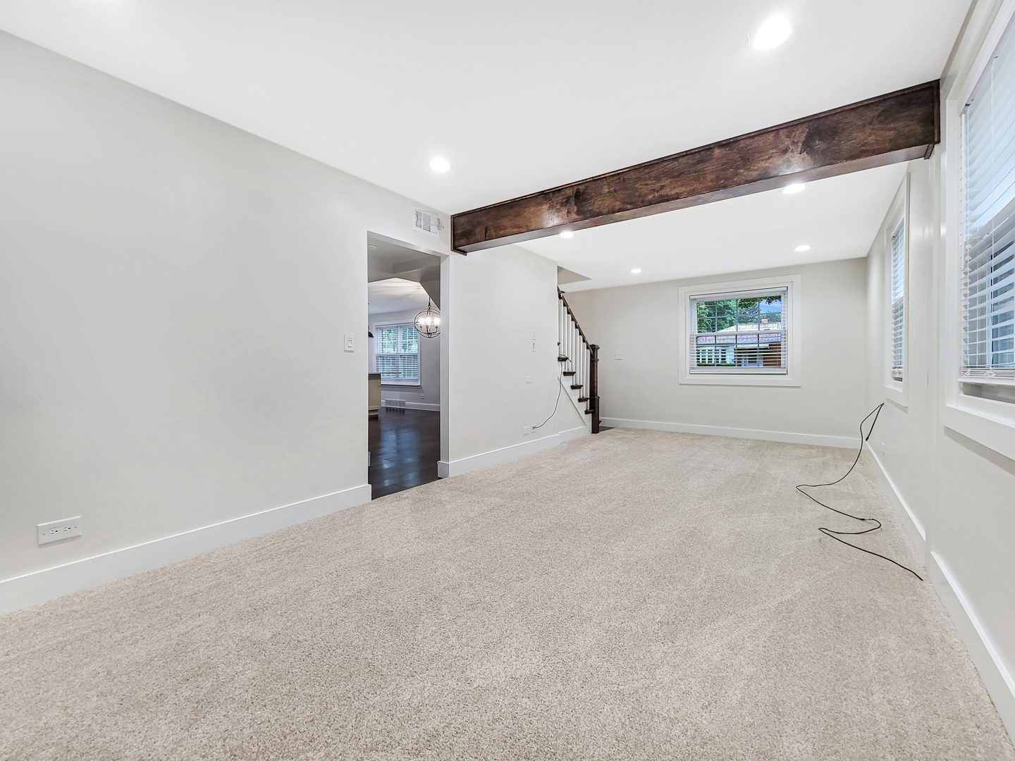 401 South 4th Avenue Libertyville, IL 60048 - Photo 12 of 23 a view of empty room with windows and refrigerator