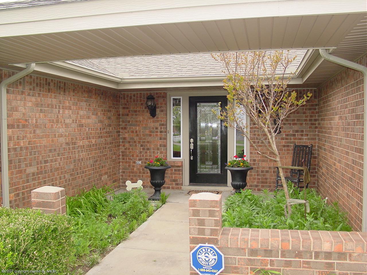 8708 Circle Avenue Amarillo, TX 79110 - Photo 2 of 12 Entry