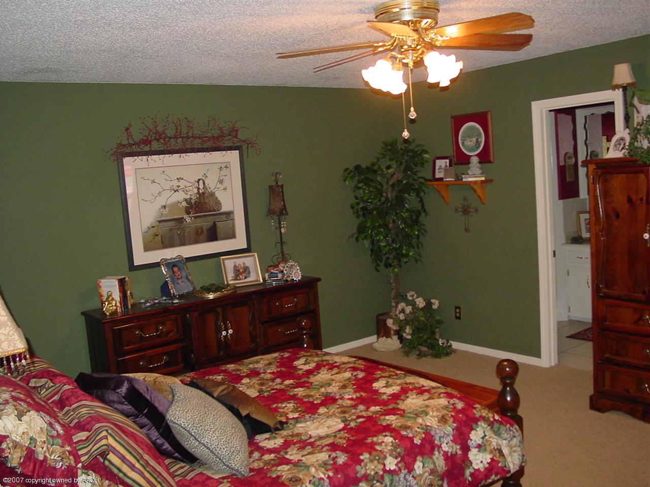 8708 Circle Avenue Amarillo, TX 79110 - Photo 8 of 12 Master Bedroom