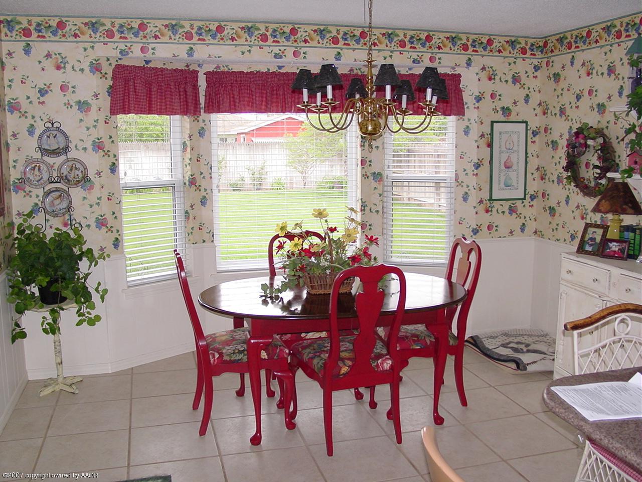 8708 Circle Avenue Amarillo, TX 79110 - Photo 9 of 12 Dining Kitchen/Combo