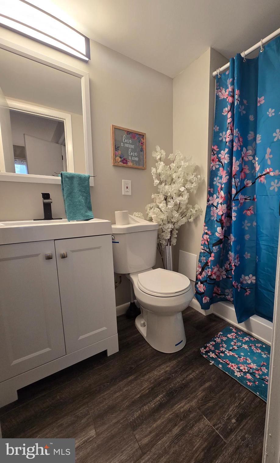 3435 Albantowne Way Edgewood, MD 21040 - Photo 9 of 24 Master Bed- full bathroom