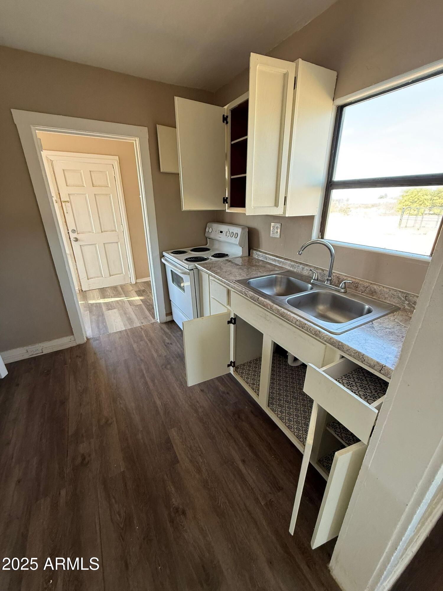 2082 North Cougar Place Douglas, AZ 85607 - Photo 4 of 16 WhatsApp Image 2025-01-03 at 11.50.03 AM