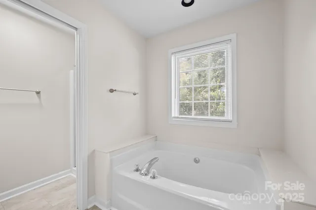 $424,999 | 3024 Cross Tie Lane, Matthews, NC 28105