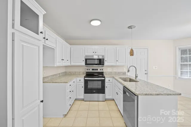 $424,999 | 3024 Cross Tie Lane, Matthews, NC 28105