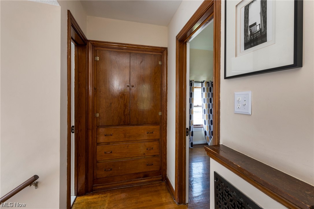 2321 Ralph Avenue Cleveland, OH 44109 - Photo 22 of 33 Hallway