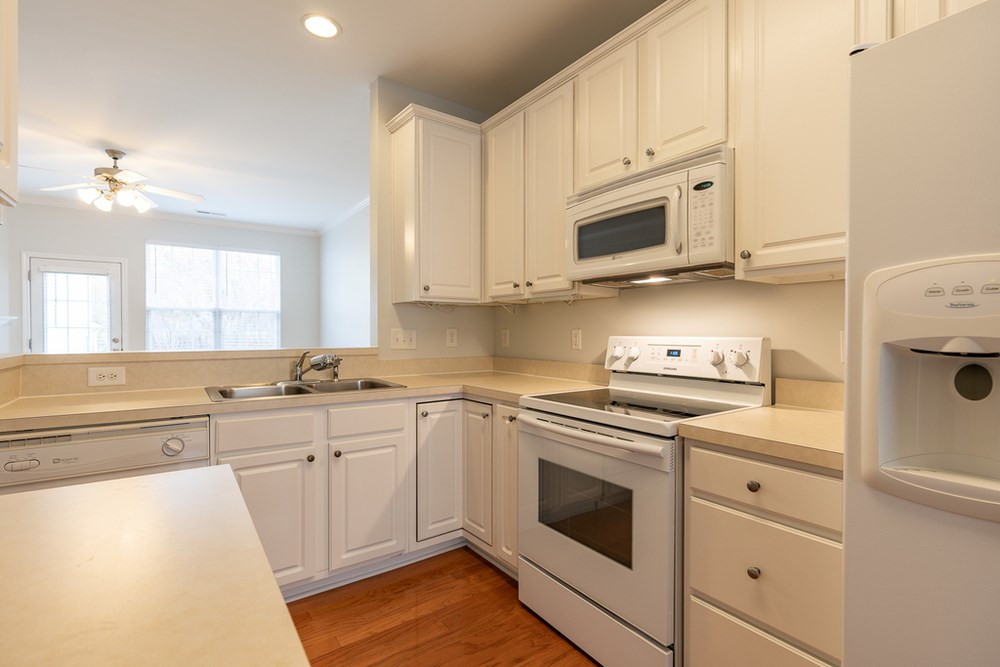 4406 Sugarbend Way Raleigh, NC 27606 - Photo 7 of 29 Kitchen