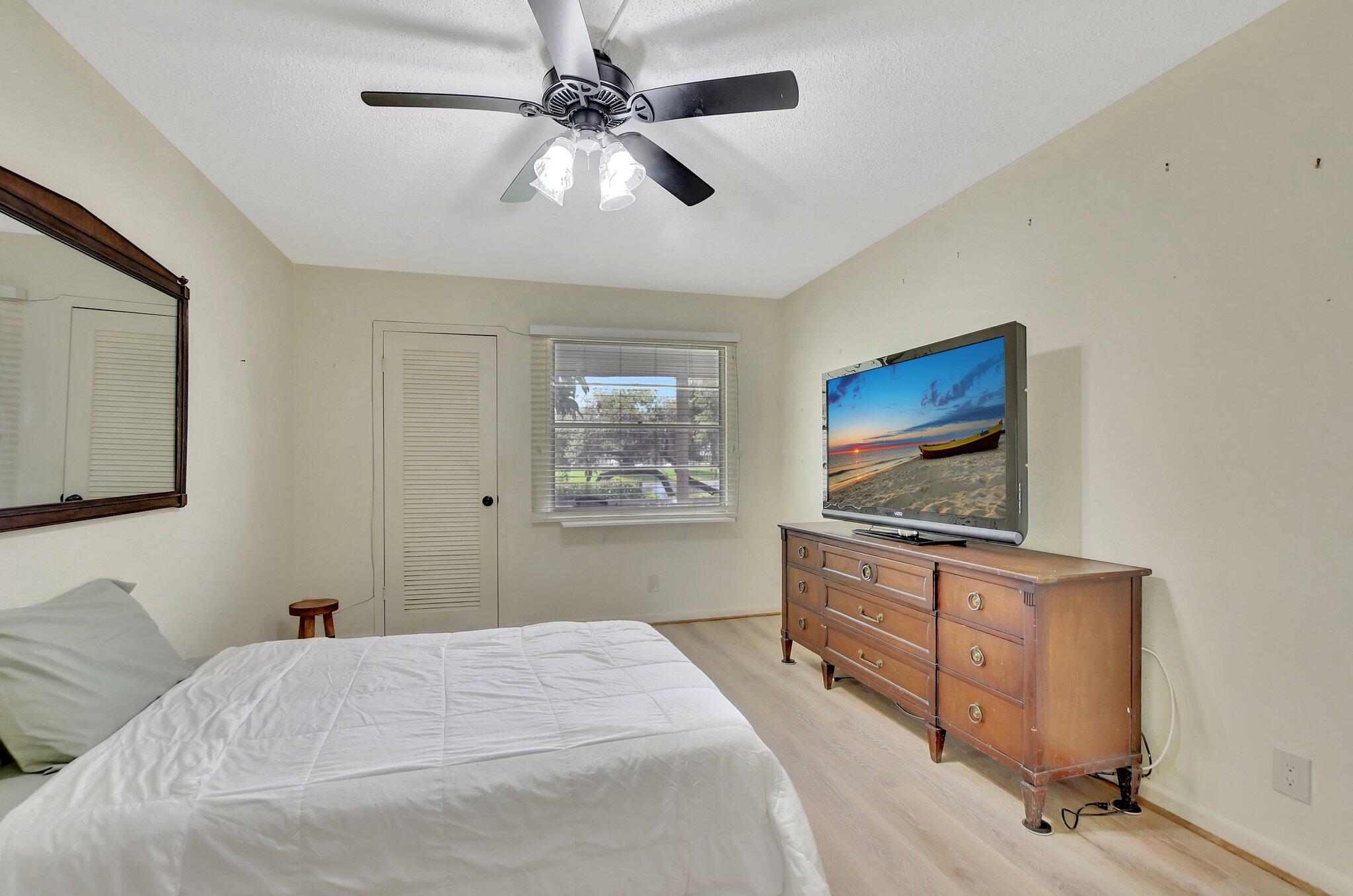 1030 Hythe B Boca Raton, FL 33434 - Photo 10 of 38 12-web-or-mls-DSC_1161