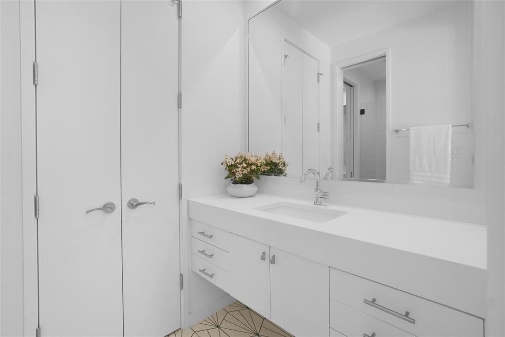 4135 Valley Ridge Road Dallas, TX 75220 - Photo 31 of 38