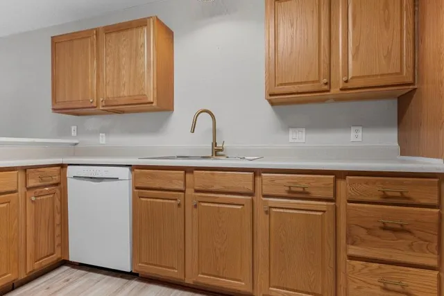 $215,000 | 809 Chambers Creek Circle, Hewitt, TX 76643