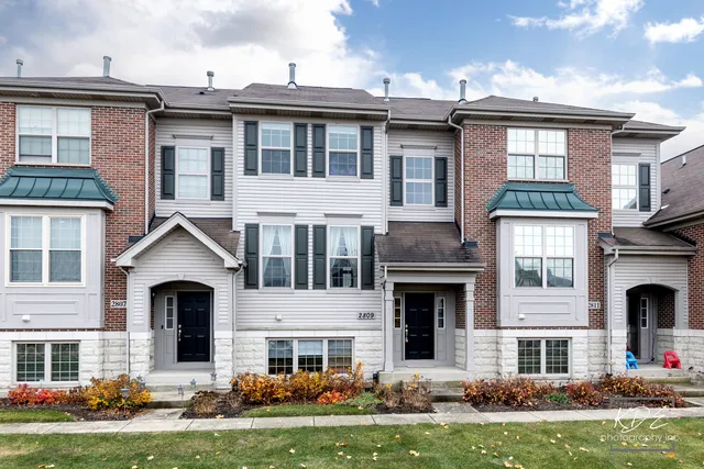 $459,900 | 2809 Blakely Lane, Naperville, IL 60540