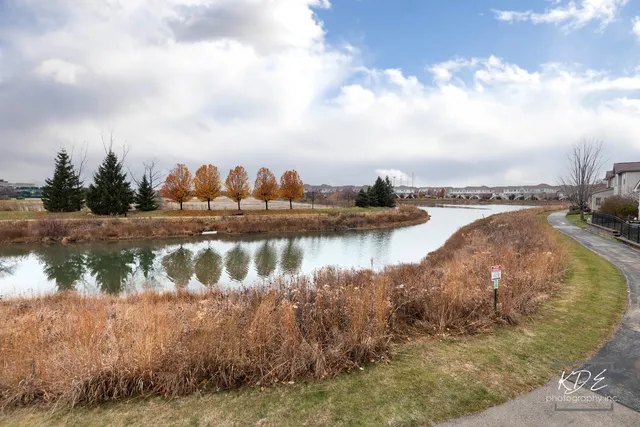 $459,900 | 2809 Blakely Lane, Naperville, IL 60540